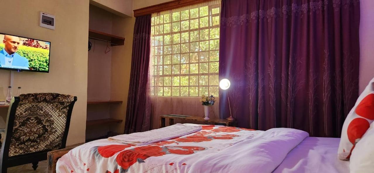 Sparkles Resort Meru Exterior photo